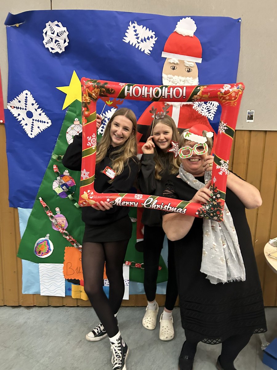 🎄First Christmas at Mearns and our first Christmas Fair, pupils were AMAZING.  Thank you to all who came along to support us.🎄