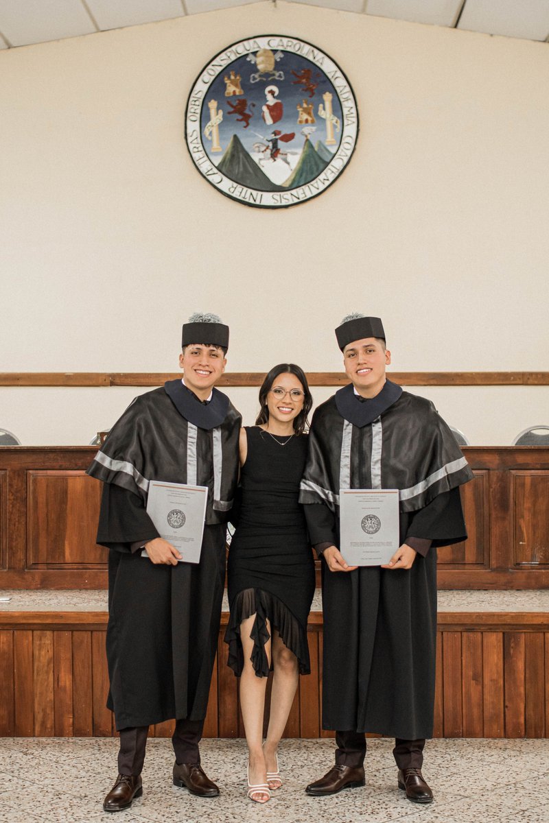 _Requena17's tweet image. Tantas veces pensé que quizás lo enorme no estaba destinado para mí, qué personas como yo no son las que logran grandes cosas, hasta que me vi envuelto en algo más enorme que yo, algo que construí por ser quien soy. 

Oficialmente soy Ingeniero en Ciencias y Sistemas. 🐐💯