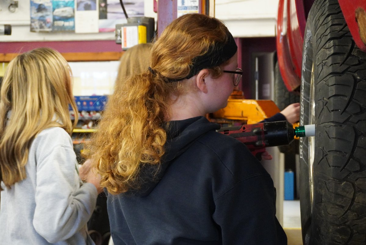 WSWHEBOCES's tweet photo. 67 female students from 6 school districts were invited to learn about the many opportunities & how important it is to have #WomeninTrades.
https://t.co/BwaC1q3EpZ
#WomenInApprenticeship #TradesWomen #SheBuiltThisCity #WomenInSkilledTrades #ChoosetoChange #CTE #STEAM https://t.co/37IG86kr41