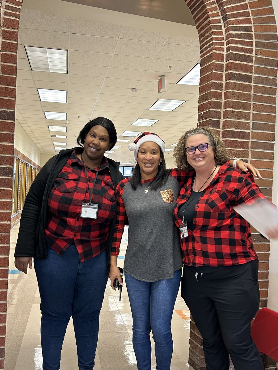 Feeling Flannel Fridaylicious!! <a href="/APS_VHE/">Virginia-Highland Elementary</a>