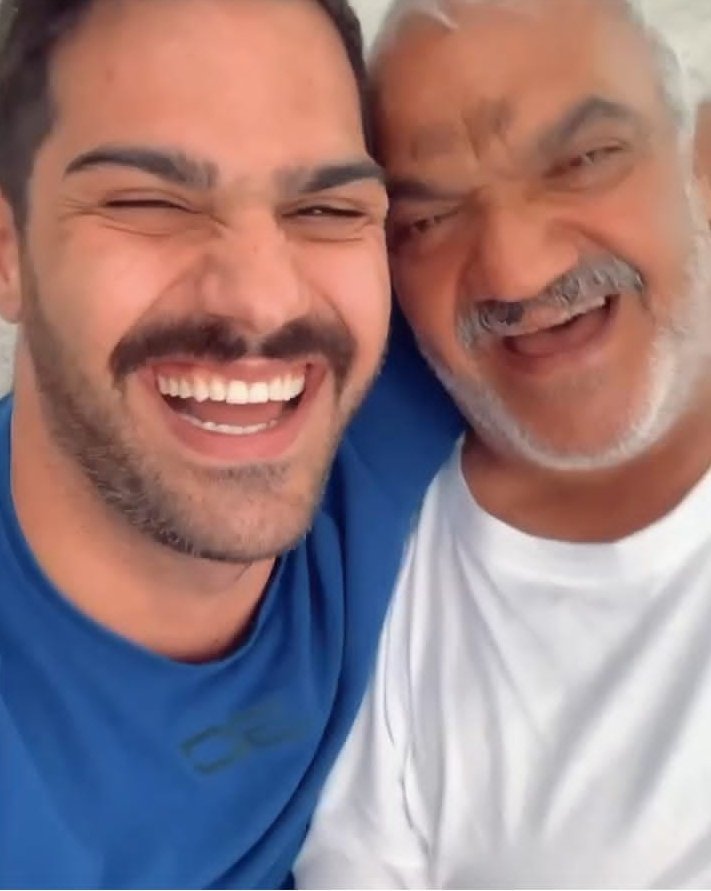 shayengaja73126's tweet photo. Olha o shay com pai dele, que amor. Vocês estão pronto pra lutar pelo shay, né? Quem vai votar muito nessa reta final rt e fav aqui 
🚨SHAY CAMPEAO 🚨 https://t.co/rfWFIizpoP