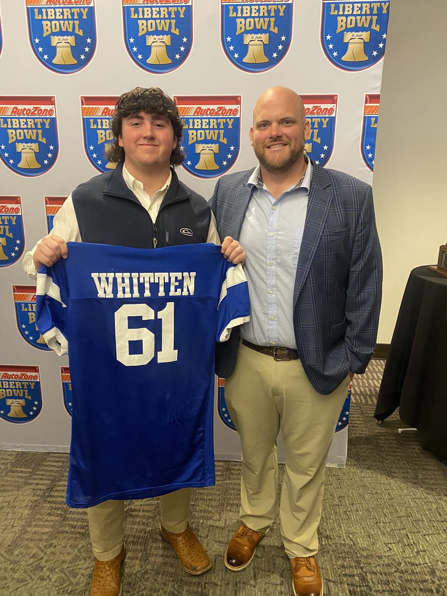 Congrats to Brett Whitten (pictured with Coach Gold) who has been selected to play in the 2023 Autozone Liberty Bowl High School All-Star game.  The game features some of the best high school seniors in the Memphis-area.  It will be played Dec. 9, at 2:30 pm at MUS.  Go, Brett!