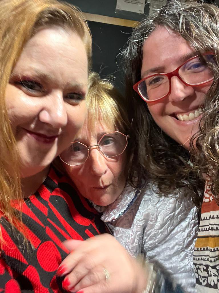nuriapedrola's tweet photo. Adéu Itzi,  amiga.
T’estimo, Castro https://t.co/rrxhC2TLOM