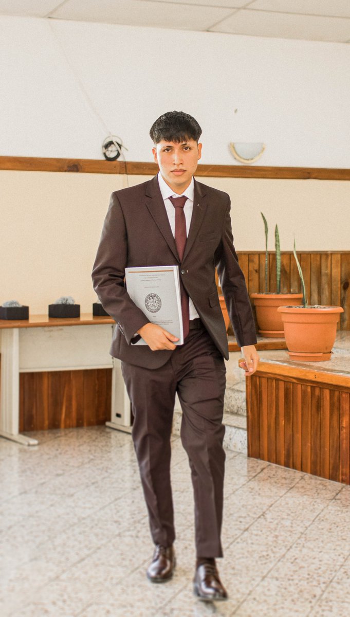 _Requena17's tweet image. Tantas veces pensé que quizás lo enorme no estaba destinado para mí, qué personas como yo no son las que logran grandes cosas, hasta que me vi envuelto en algo más enorme que yo, algo que construí por ser quien soy. 

Oficialmente soy Ingeniero en Ciencias y Sistemas. 🐐💯