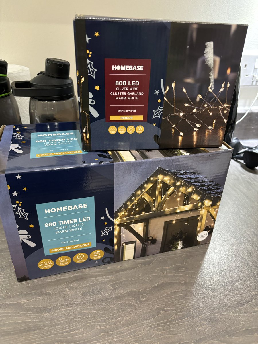 MrsP_to_be's tweet photo. @Homebase_uk why when I’ve bought two sets of lights in “warm white” are they completely different colours?! https://t.co/nyccR8gIaL