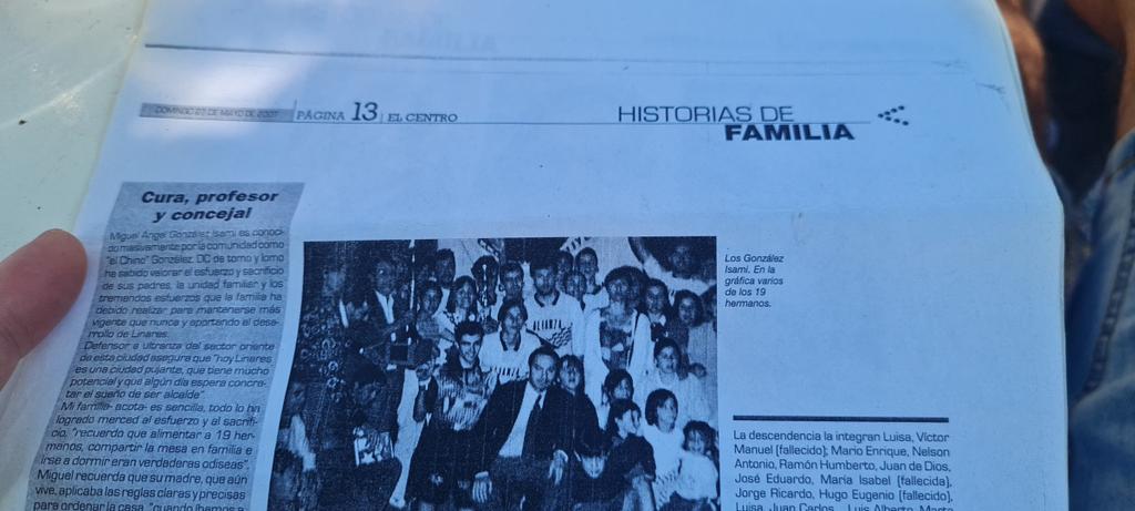 YvoAraya's tweet photo. @diarioelcentro podrian ayudarme a conseguir una publicación echa por ustedes del año 2007. Queremos recordar a la familia de mi esposa en este articulo sobre su familia. No tenemos el documento completo. https://t.co/JU1m0lFJGz