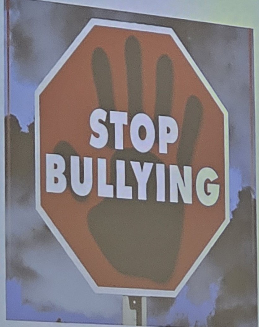 Twardsat tweet media