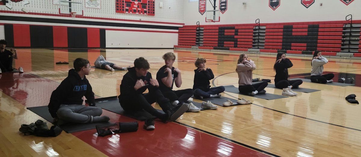 brookside_p's tweet photo. Friday Yoga Session! https://t.co/vRH1Y8HsMT