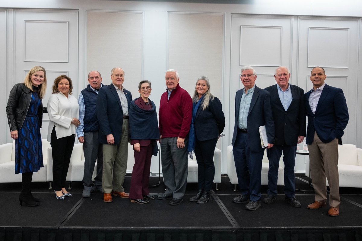 Powerful ending to our #HKFellows Cohort 10 session, with 9 Governors attending to share leadership experiences & guidance. Their insight is invaluable and each carry forward the vision of co-chairs for this program, Governors Jim Hunt & Tom Kean. Thank you, Governors #TheHuntWay