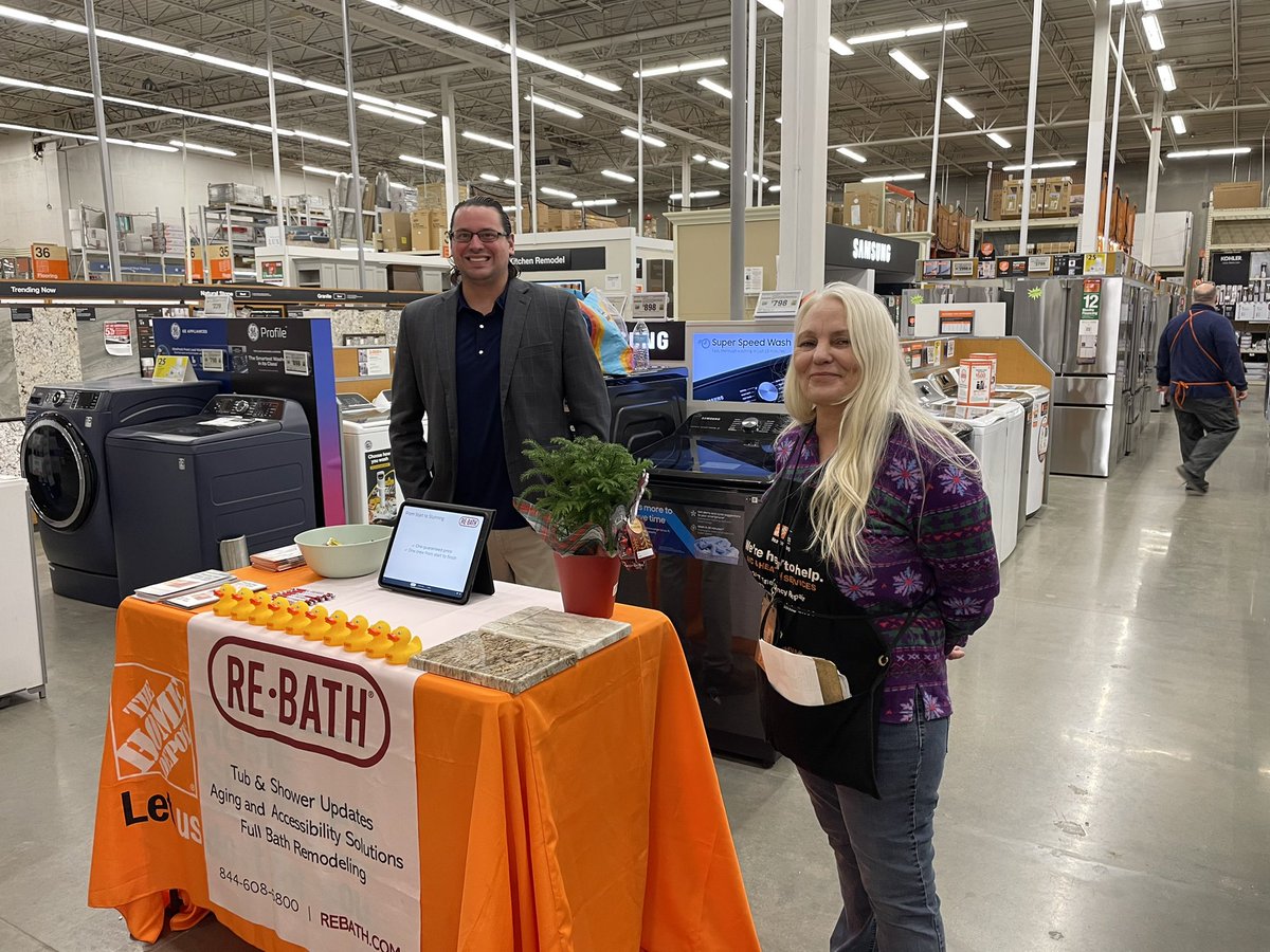 Rebath here today with ARS to drive some leads! <a href="/jilldudgeon22/">Jill Dudgeon</a> <a href="/RBPittteam/">Bill Team RB</a> @pobicki