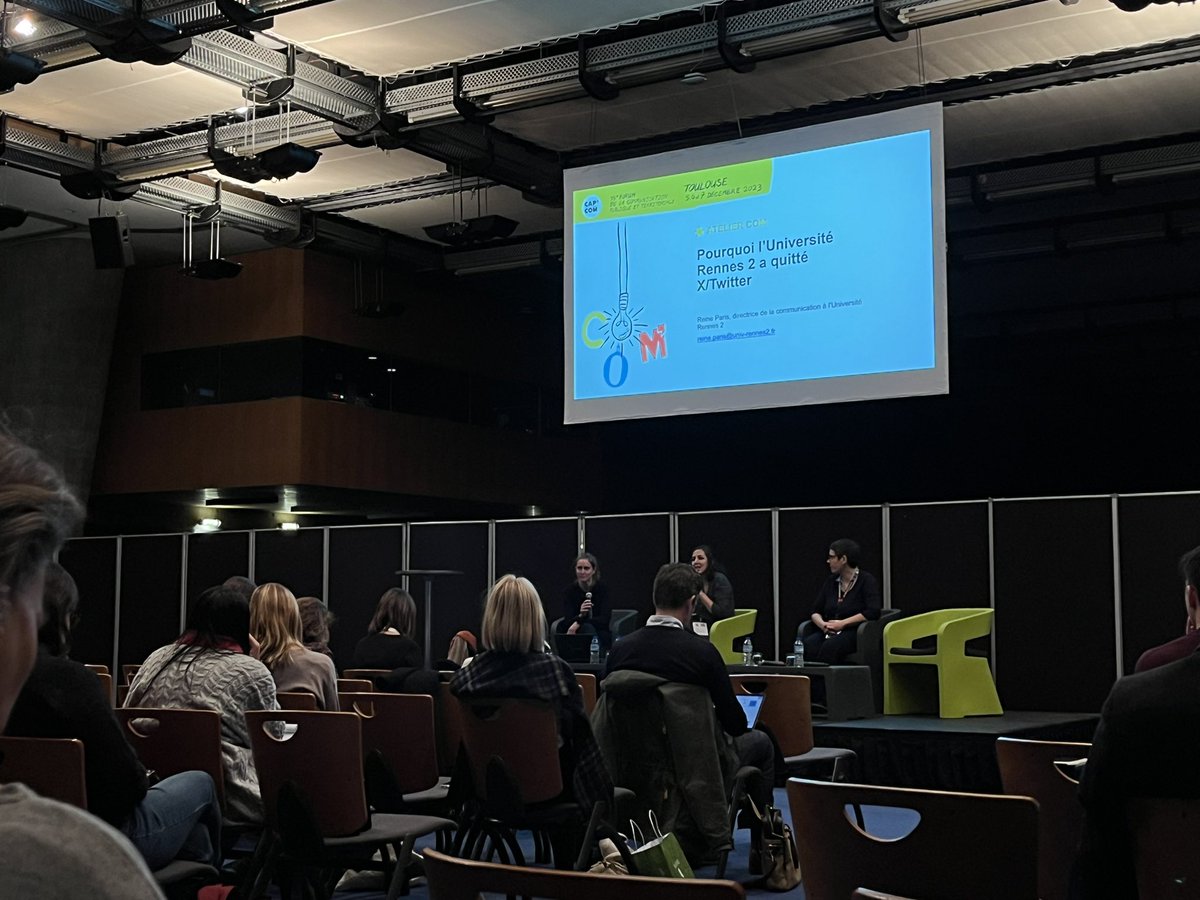 PierrickBrgsCom's tweet image. 👉 #CapCom23 se déroulait chez nous à #Toulouse, ville de la #ComVivencia. Des conférences sur l’éco-accessibilité à celles sur l’importance des infographies, ou de la place de l’IA, c’est encore un formidable forum que nous avons eu avec un millier de communicants publics. 

2/4
