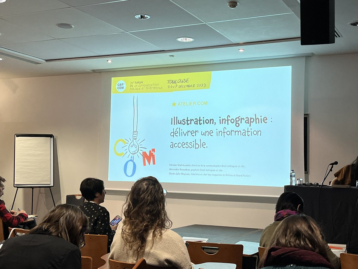 PierrickBrgsCom's tweet image. 👉 #CapCom23 se déroulait chez nous à #Toulouse, ville de la #ComVivencia. Des conférences sur l’éco-accessibilité à celles sur l’importance des infographies, ou de la place de l’IA, c’est encore un formidable forum que nous avons eu avec un millier de communicants publics. 

2/4