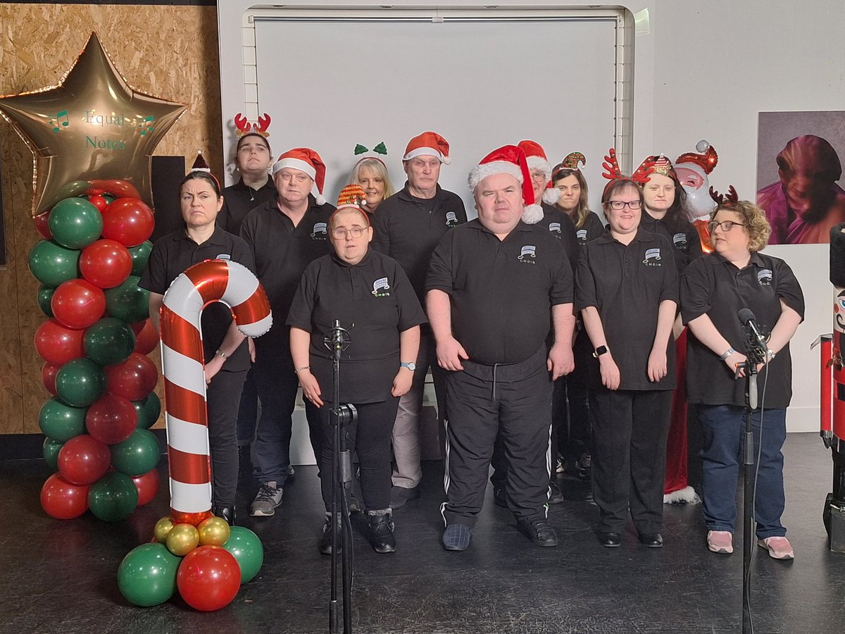 And that's a wrap! All the filming for our Christmas video finished. Thank you <a href="/_karendiamond/">Karen Diamond</a> and <a href="/aaronlilburn/">Aaron Lilburn</a> for keeping us right🤣🤣 video will be ready next Friday🌟🌟🌟