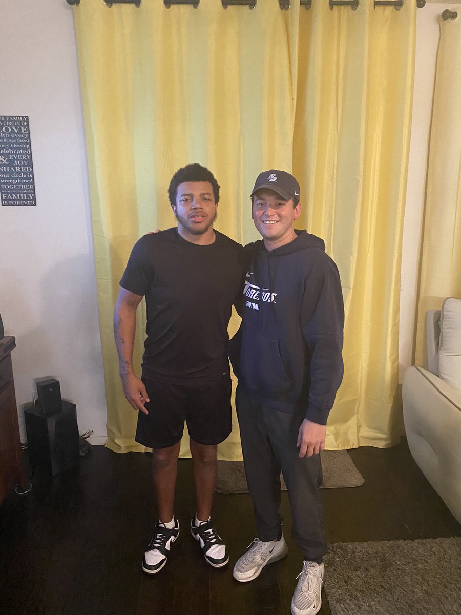 Coach_Brax_'s tweet image. Had a great home visit with my guy last night!🤍🩵 @coach_MAponte @USDFootball @FootballCesar