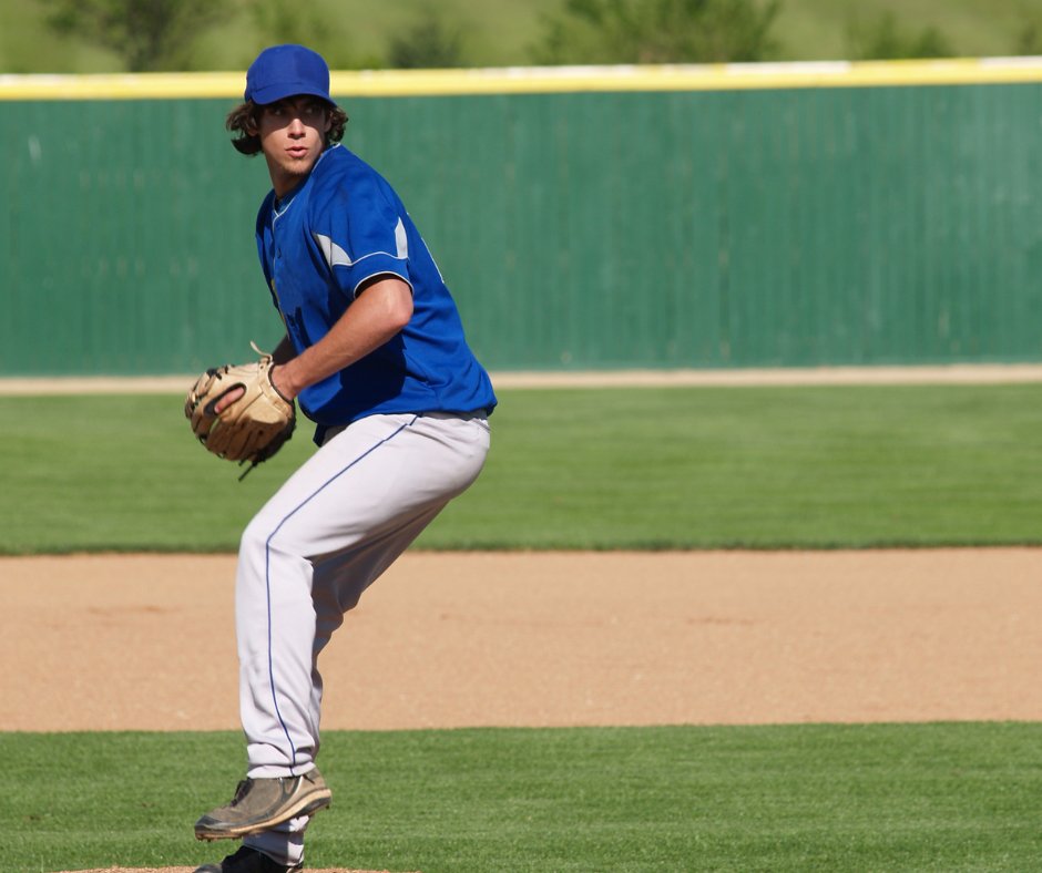 DrKMcGovernPT's tweet image. Optimal mechanics pave the way for a stellar pitching career. 🌟 Discover how puberty's changes can impact young pitchers and why consulting a physical therapist ensures a smooth journey on the mound. 

#PitchingSuccess #FunctionalAssessment

Tap here 👉 velocityrx.org/velocity-rx-po…