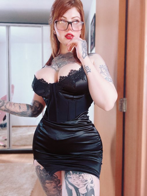 to gatinha dms hj 🖤 https://t.co/QpI63TUQYG