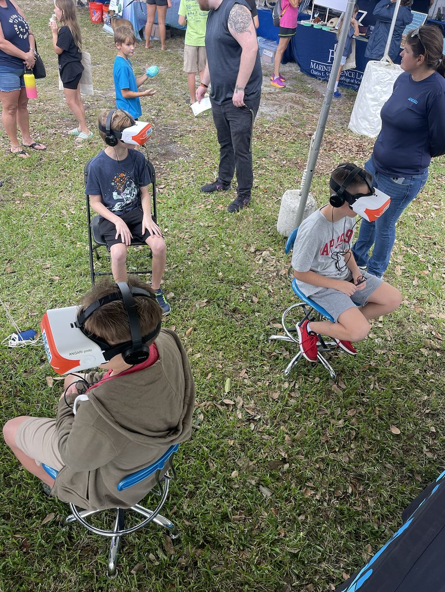 ANGARIocean's tweet image. #FlashbackFriday to the @irlsciencefest last month where we were able to share our #GenerationOcean: Coral Reefs 360/VR film with hundreds of visitors! The 360/VR film is an incredible #educationaltool that allows our users to explore coral reefs onboard #rvANGARI.