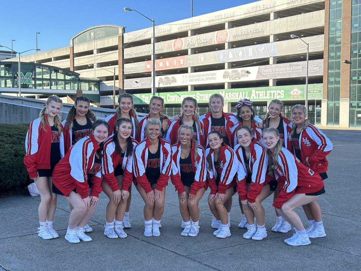 Hurricane High School Cheerleading. tweet media