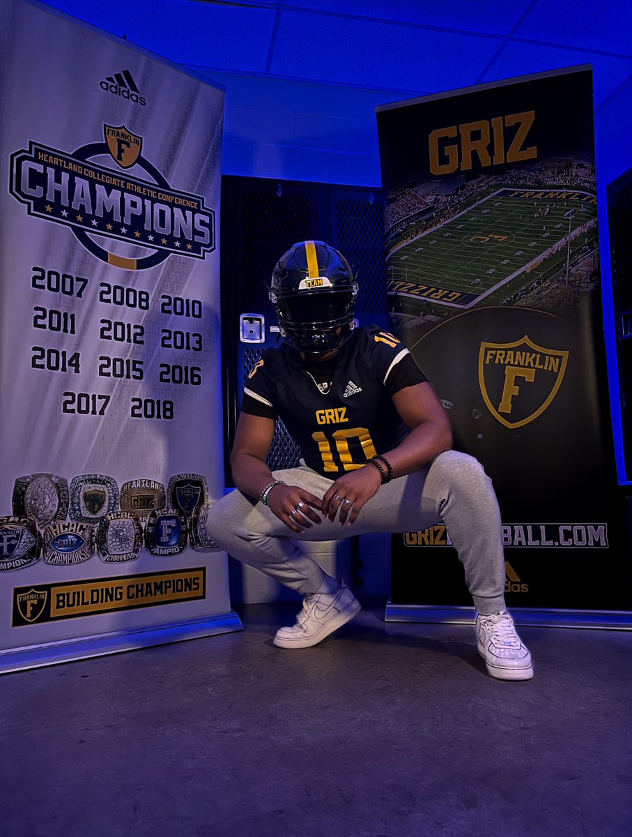 Courtney Dunville II (@courtneydunvil3) on Twitter photo After an amazing visit with <a href="/AlanHensell/">Alan Hensell</a> and the rest of the staff, I am blessed to receive an offer from Franklin College <a href="/FCGrizFootball/">Franklin College Football</a>🟦🟨. <a href="/TCTigerFB4Life/">Coach Able 🇺🇸</a> <a href="/CoachKegley9/">Coach Kegley</a> <a href="/TheSupercop2366/">Frank G Miller II</a> <a href="/IndianaPreps/">Indiana Preps</a> <a href="/PrepRedzoneIN/">Prep Redzone Indiana</a> <a href="/IndyWeOutHere/">IndyWeOutHere ‼️</a> @IndianaTough After an amazing visit with <a href="/AlanHensell/">Alan Hensell</a> and the rest of the staff, I am blessed to receive an offer from Franklin College <a href="/FCGrizFootball/">Franklin College Football</a>🟦🟨. <a href="/TCTigerFB4Life/">Coach Able 🇺🇸</a> <a href="/CoachKegley9/">Coach Kegley</a> <a href="/TheSupercop2366/">Frank G Miller II</a> <a href="/IndianaPreps/">Indiana Preps</a> <a href="/PrepRedzoneIN/">Prep Redzone Indiana</a> <a href="/IndyWeOutHere/">IndyWeOutHere ‼️</a> @IndianaTough