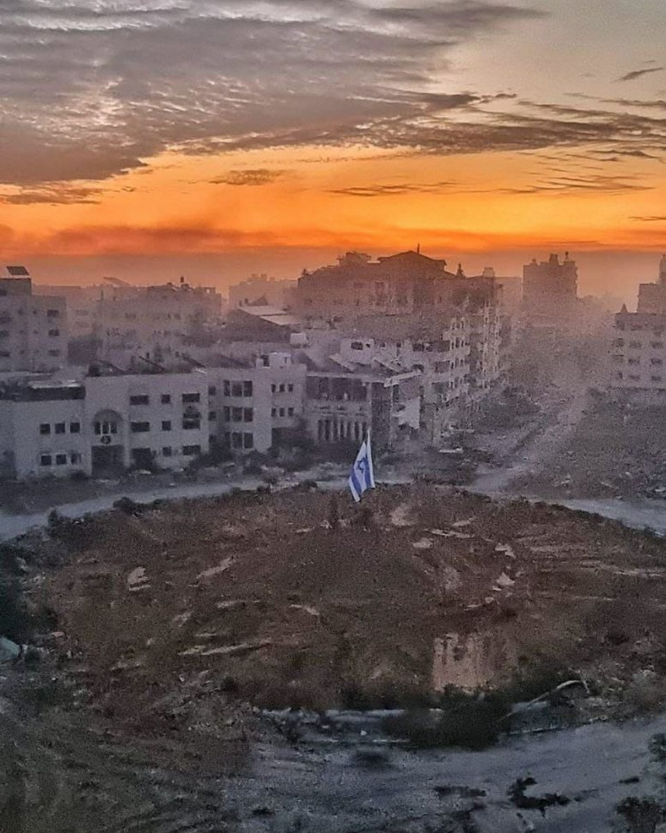 The 'Palestine Square' in Gaza with the flag of Israel! 🇮🇱