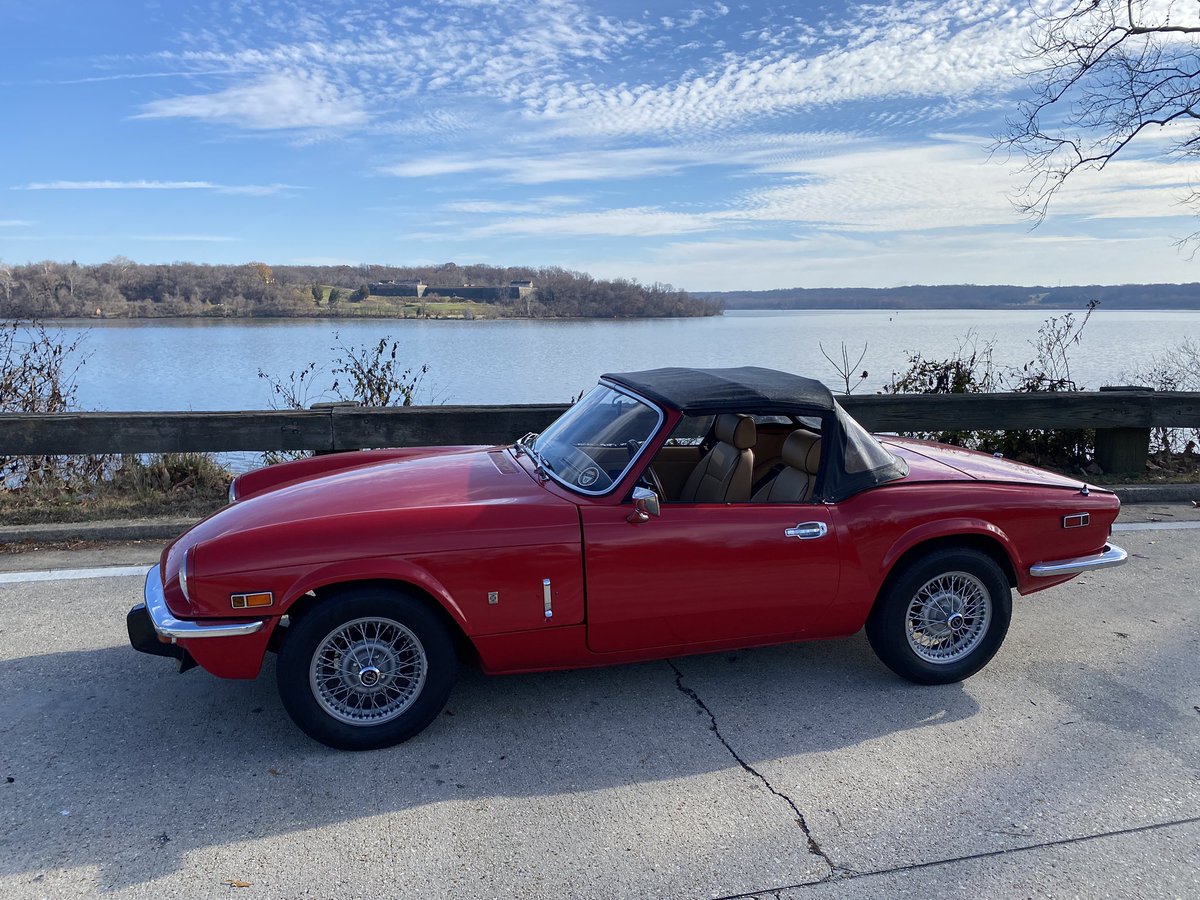 Capital_Triumph's tweet photo. Starting the weekend with that #FridayFeeling and a quick cruise on the George Washington Parkway along the Potomac River.
#Triumph #TR2 #TR3 #TR4 #TR5 #TR250 #TR6 #TR7 #TR8 #Spitfire #GT6 #Stag #Herald #Vitesse #Dolomite #StandardTriumph https://t.co/DtvBkTU33x
