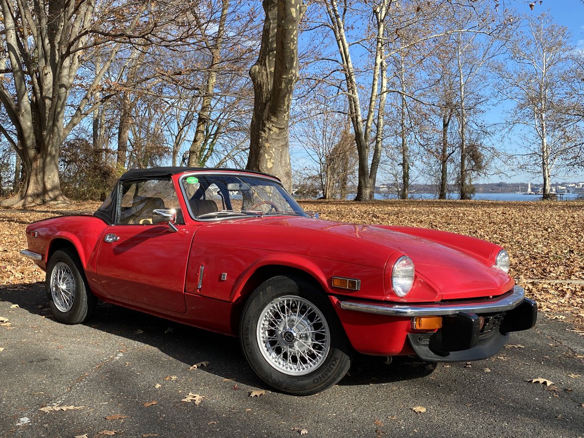 Capital_Triumph's tweet photo. Starting the weekend with that #FridayFeeling and a quick cruise on the George Washington Parkway along the Potomac River.
#Triumph #TR2 #TR3 #TR4 #TR5 #TR250 #TR6 #TR7 #TR8 #Spitfire #GT6 #Stag #Herald #Vitesse #Dolomite #StandardTriumph https://t.co/DtvBkTU33x