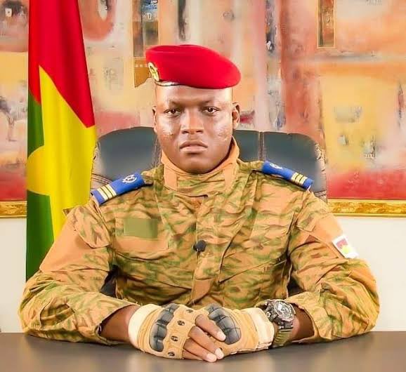 AdvoBarryRoux's tweet photo. Burkina Faso has removed French as an official language. The country has adopted local languages as official languages. Mali did the same thing in June 2023. https://t.co/ku9yZF1eCY