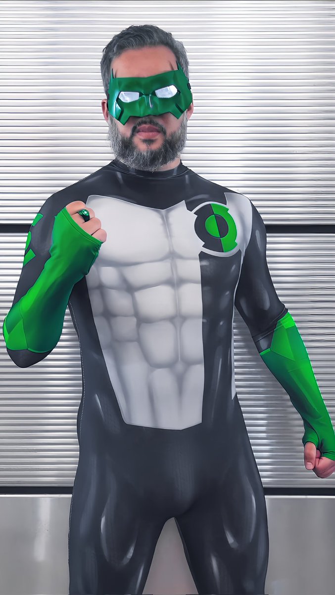 ArchMaxZero's tweet photo. Because Kyle Rayner looks better with a beard. 

📸 @Knightmare6 https://t.co/dg6baX6zxY