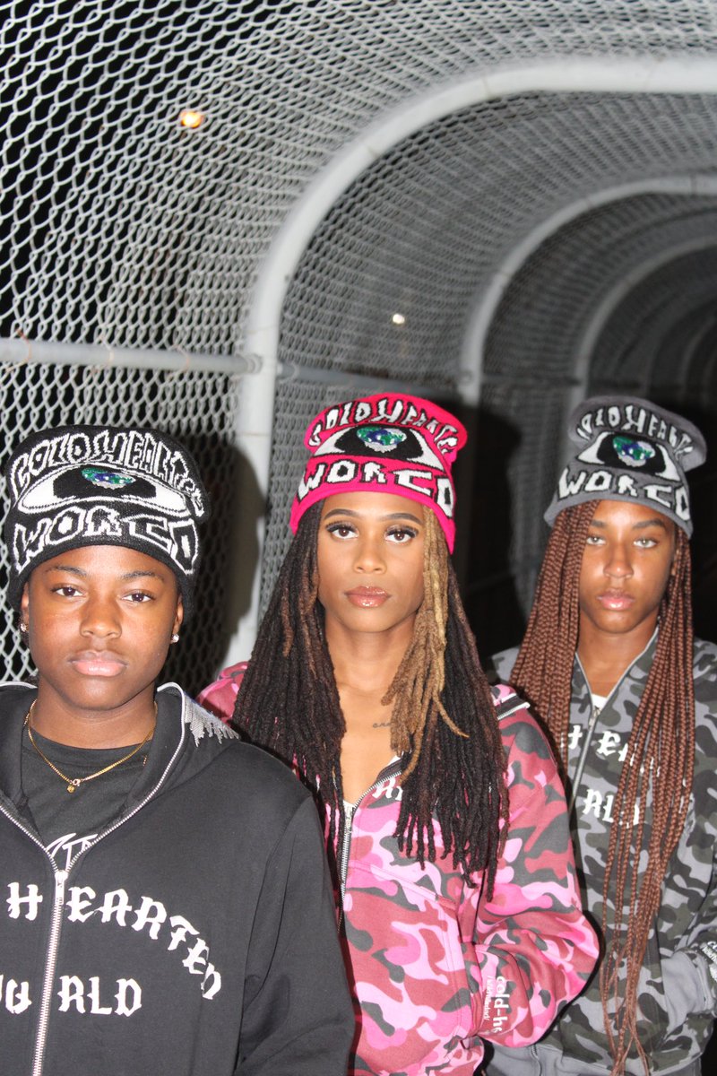 Cold Hearted World tweet media