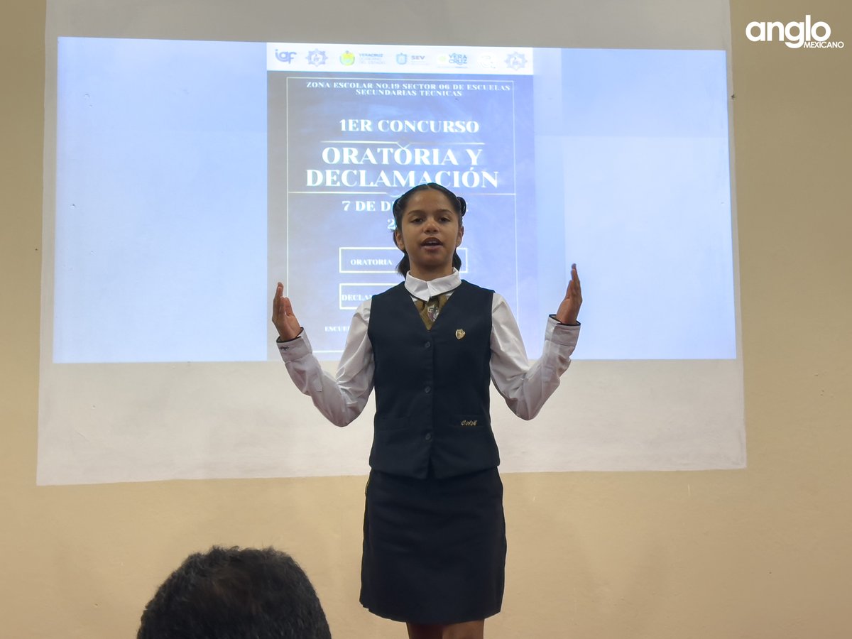 Felicitamos a nuestra alumna Samantha Baños por su participación en el #PrimerConcursoDeOratoriaDeSecundariasTécnicas2023 zona 19 este 07 de Diciembre, donde obtuvo el primer lugar. 🥇
#ColegioAngloMexicanoDeCoatzacoalcos #AngloMexsicano #OrgullosamenteAngloMexicano #Secundaria