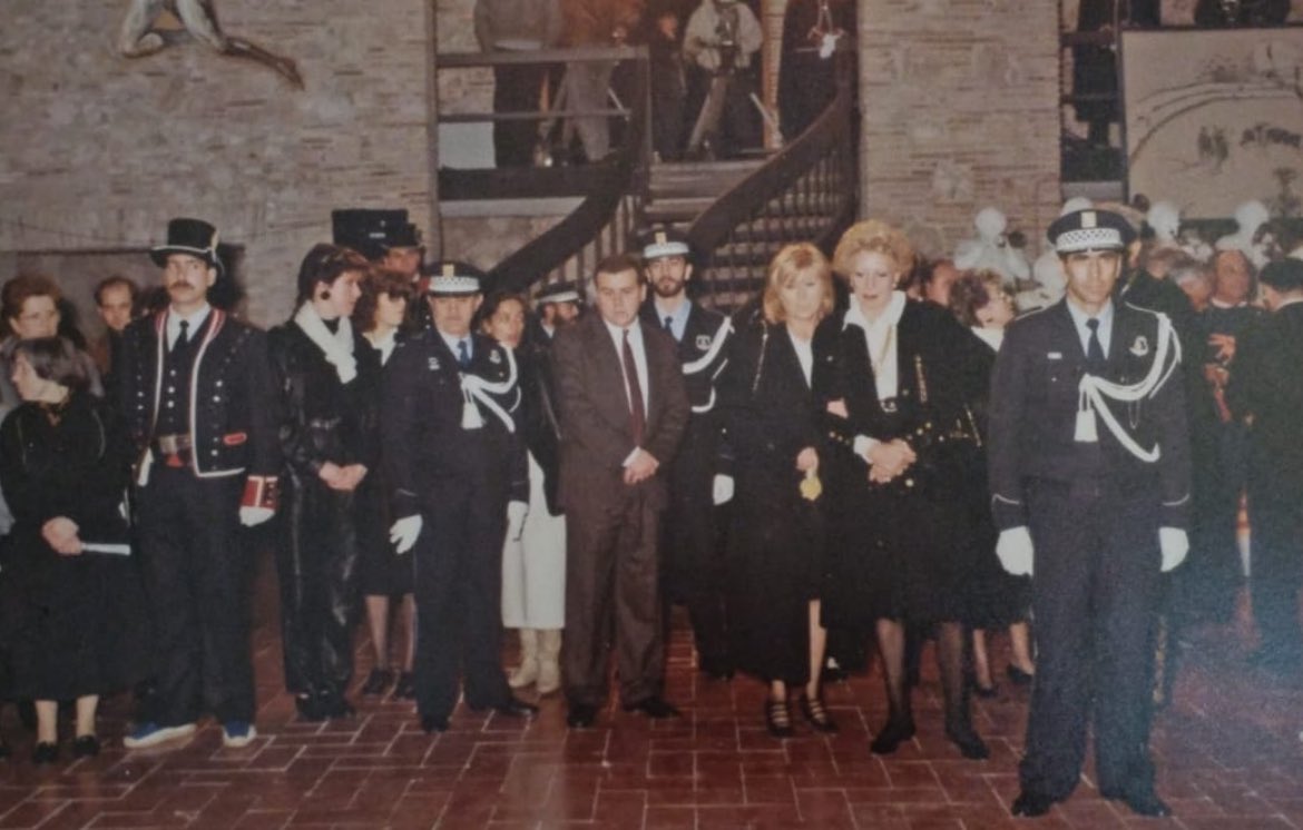 jordimasquef's tweet photo. Avui hem de lamentar la mort, massa jove, de l’Ignacio García (Nacho), amb més de 30 anys al servei de la ciutat des de la Guàrdia Urbana.

Trobarem a faltar el teu sentit de l’humor i aquell esperit sempre positiu.

Descansa en pau. https://t.co/AkxYw6lF2U