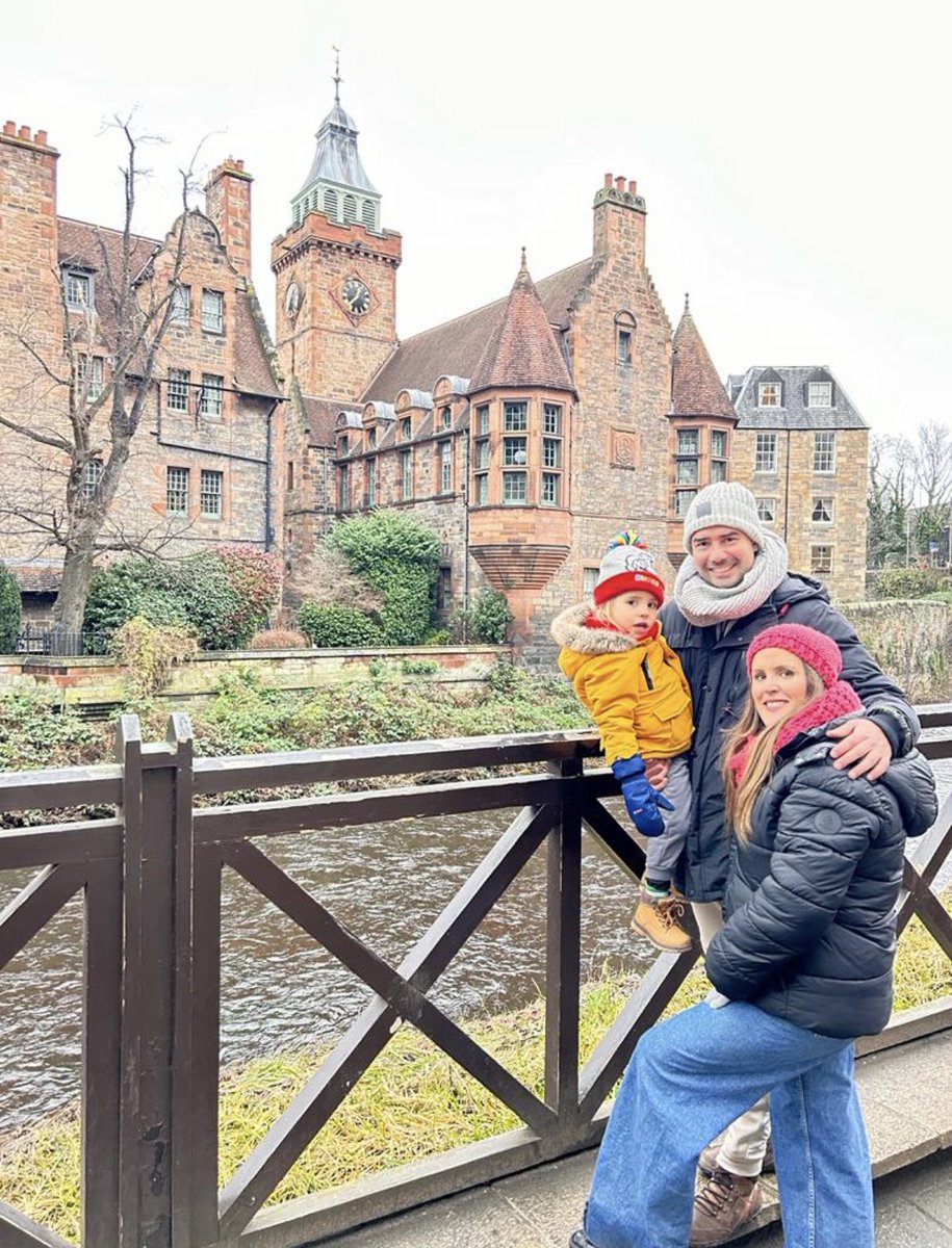 Aduenp's tweet photo. Nuevo destino navideño 🎄⛄️🎅🏼👨‍👩‍👦❤️ https://t.co/iTuwMW45TY