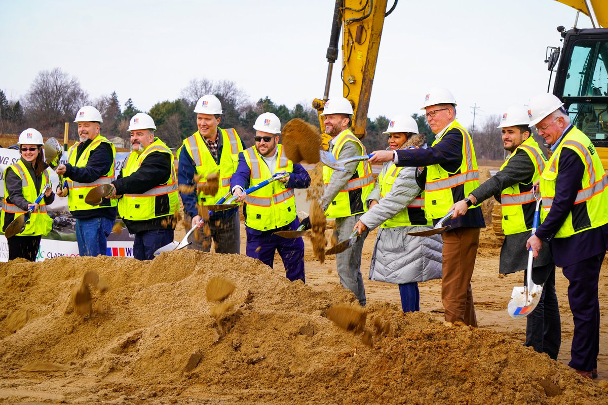 The BCU team was excited to participate in the official groundbreaking ceremony for Industrial Partners USA's (IPUSA) Phase 2 Spec Building on Watkins Road. This modern industrial facility spans 502,000 square feet and is a valuable addition to Battle Creek. 

#battlecreek
