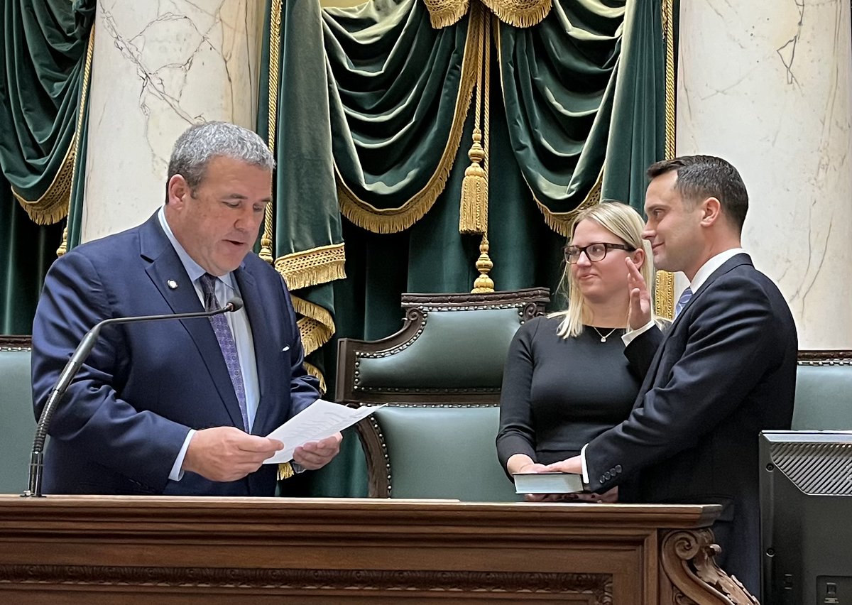 @RISenate welcomes @jakeforri as the newest Senator of District 1 in Providence.  He was sworn in by @RISecState and will begin his first session in January, 2024.