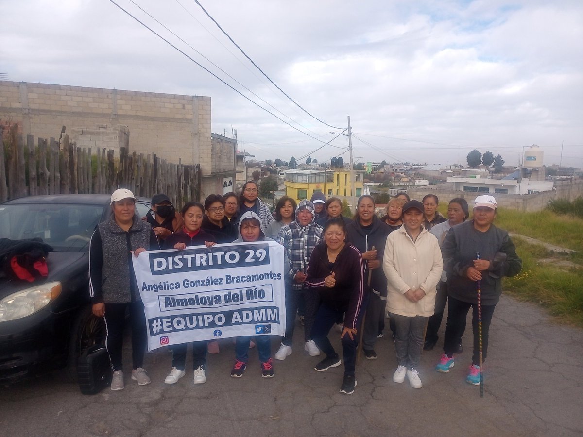 AngyBracamo10's tweet photo. #CadaVezSomosMasYLxsMejores siempre con toda la actitud y la lealtad al equipo por eso seremos un equipo más fuerte #EquipoADMM  #Almoloyadelrio https://t.co/H4FqN3TY5C