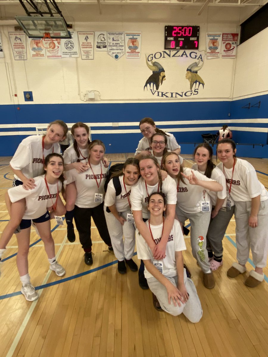 QE_Athletics's tweet image. ⚽️QE Girls Indoor Soccer went 1-2 at 4A @schoolsportsnl Provincials today👏🏻

🏅MVP: Megan Ruston
🏅MSP: Sadie Dawson

Thanks to @SportsGonzaga for hosting a great tournament 🙌🏻