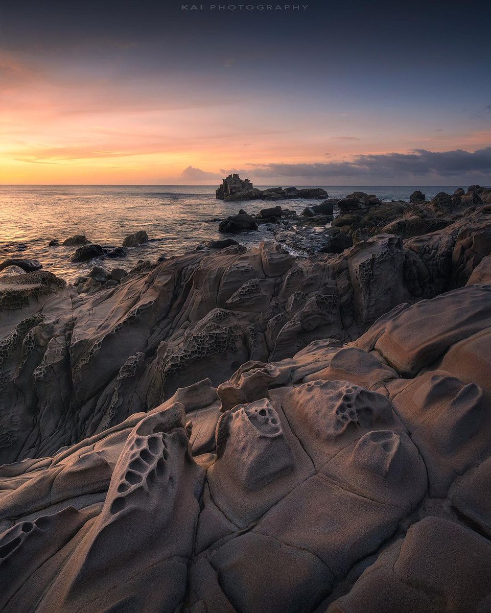 This world is ᱸbetter  than ᠎you ᠎think.