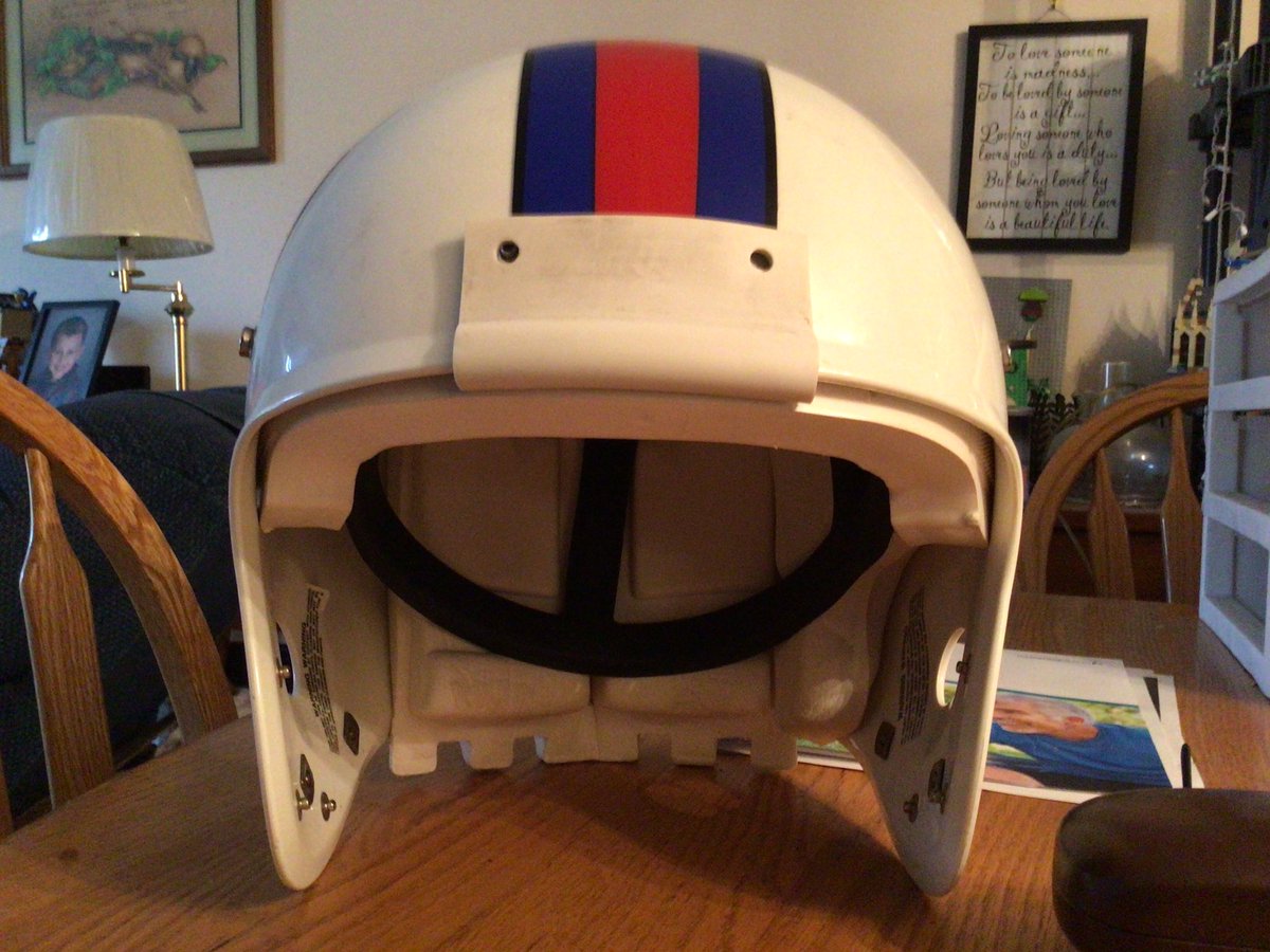 JacksonChrist4's tweet photo. @snelly7644 @FB_Helmet_Guy Exactly dude!!!
I need a mask for this Bills XXL I got lol! https://t.co/YQ9d9i1m3a