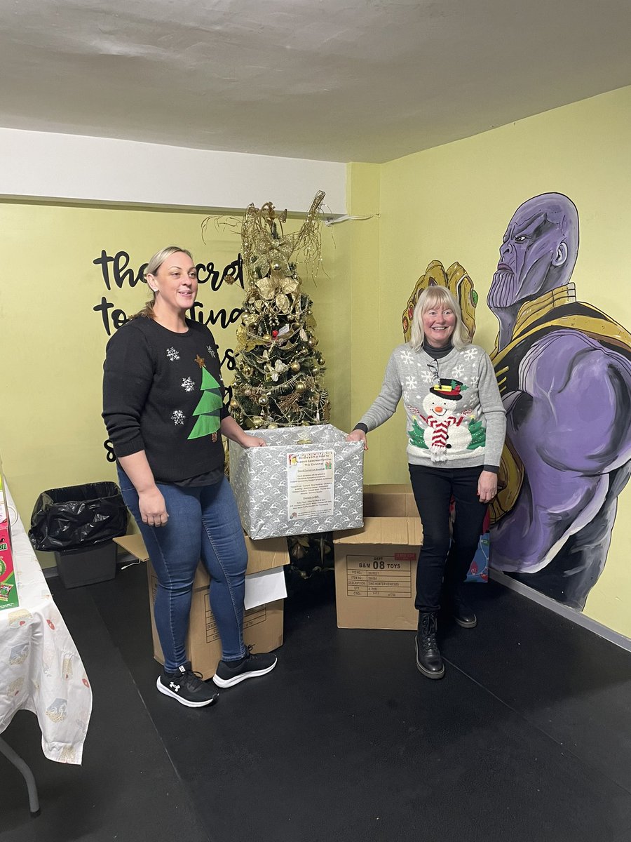 Embellscic's tweet photo. huge THANKS to the CBC GP Federation @gp_gateshead for this absolutely fantastic donation of food &amp; gifts which will be added to Christmas hampers &amp; provided to Families throughout Gateshead that @Embellscic are supporting this year. Thank you @claireelly4277 for delivering 🎁🎄 https://t.co/DjZa6hryWv
