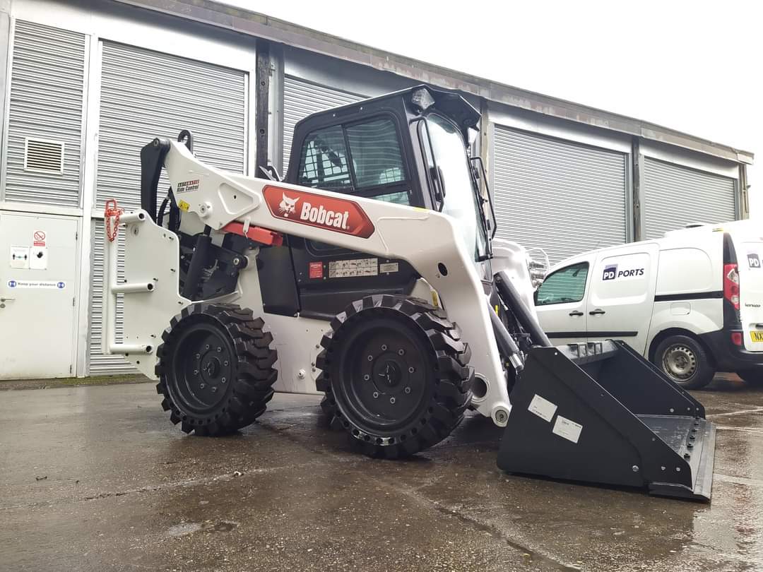 🔴Our largest Skid Steer Loader yet!🔴

Bobcat is the go to manufacturer for ship trimming applications, we offer unrivalled performance, power, uptime, and comfort.

Thanks to the chaps at PD Ports for your order, we look forward to hearing the feedback on the machine.