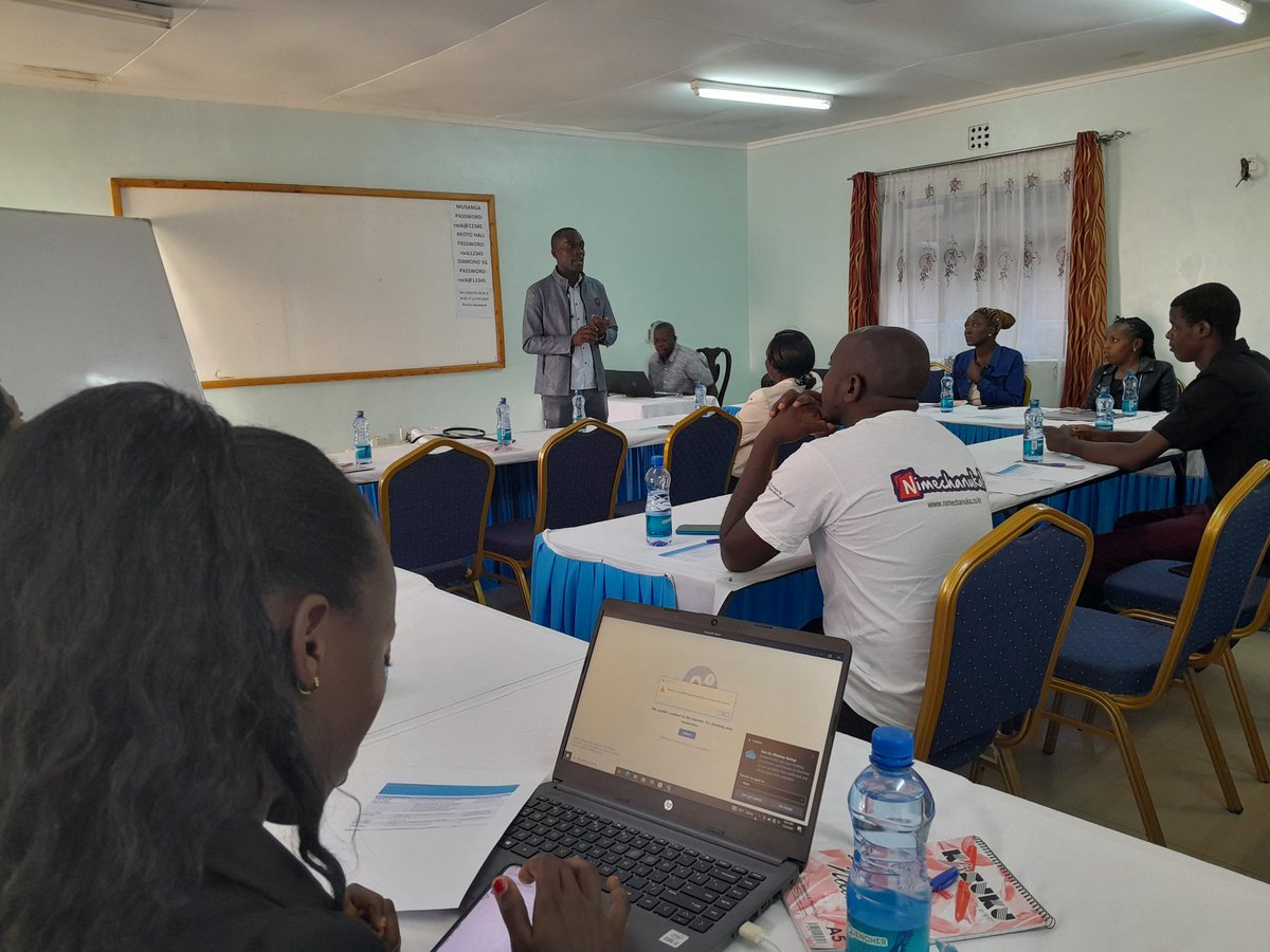 informative session on the Kakamega County Community of Practice (COP)courtesy of Kennedy Odera from @KCDF The meeting is convened by @we_reach19 @network_and @danielmadikha @kcwepkenya @OdariMurabwa