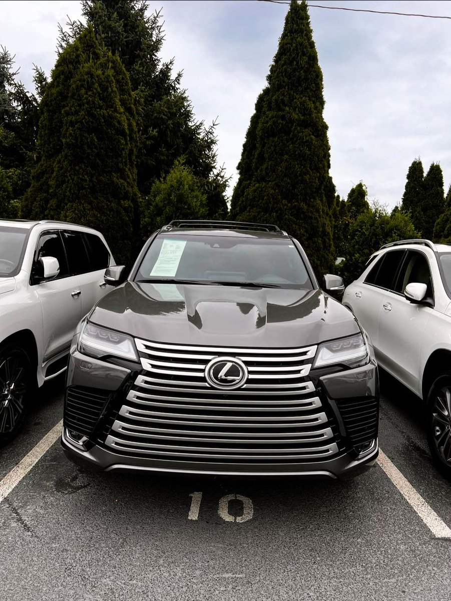 CarManToday's tweet photo. The Vortex Grill Lexus LX600
#rangerover #fallvibes #autumnvibes #SUV #bentayga #GLSMAYBACH #maybach #avocado #avocadolovers #cullinan #luxurycars #bentley #GLS600 #V12 #claimit #rangeroversport #manifesting #bucharest #bucharestlife #nightlife #NewRangeRover #SVR #scorpio https://t.co/shS55OuSiV