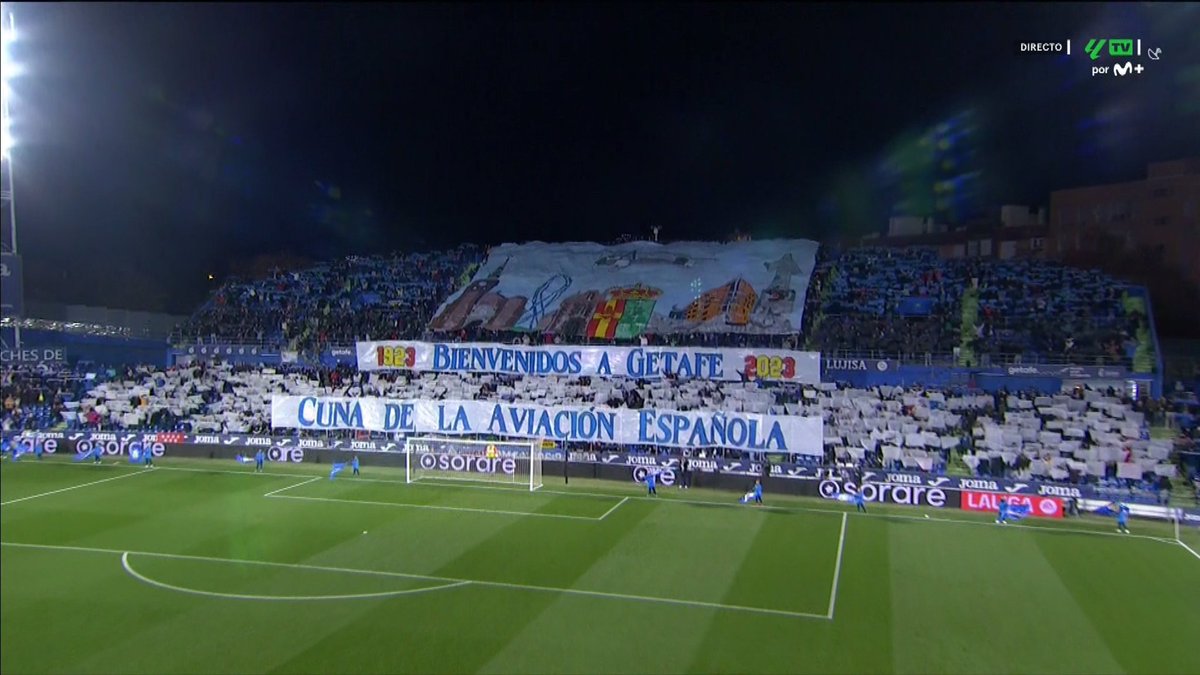elforomdm's tweet photo. ESTO ES MUY TOP EHH ESTO ES MUY TOP !! PEDAZO DE TIFO QUE SE HAN CASCADO LOS ULTRAS DEL GETAFE @GetafeCF @valenciacf https://t.co/6dcKVuBS6B