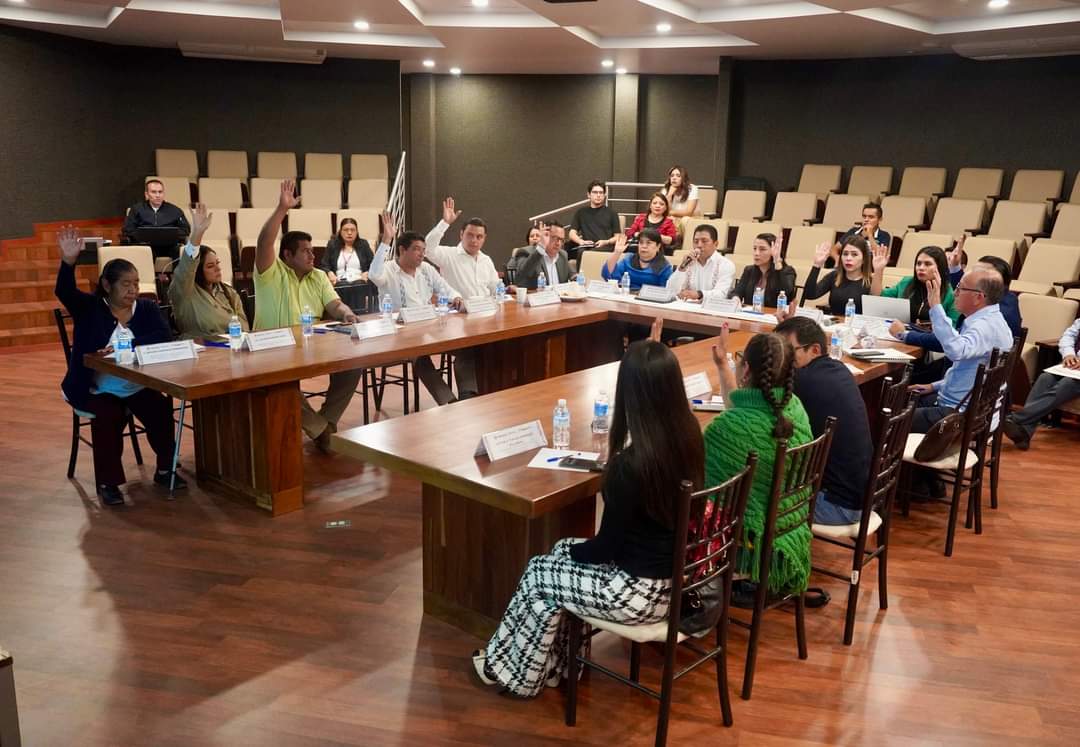 ASFE_OAXACA's tweet photo. Esta mañana, se llevó a cabo la tercera sesión ordinaria del Consejo Estatal de Armonización Contable de Oaxaca (#CEACO).
En esta sesión, la Auditora Superior del Estado, Sarahí Noriega Ricárdez...
Aquí 👇🏻 la Información
https://t.co/lfe46QuQ0Z https://t.co/gCtjUEOkrd