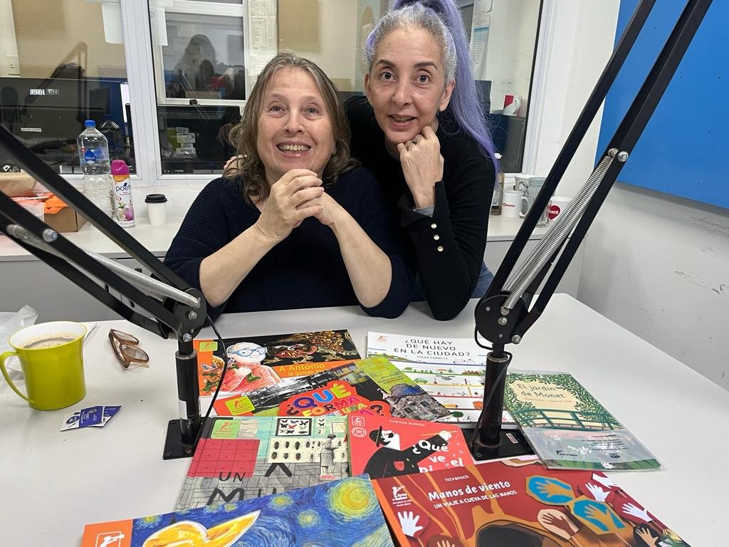 provincia1270's tweet photo. #Ahora | en #PerdidosenelEspacio🚀@MiriMolero conversa con Silvia Sirkis quien desembarca en el #Monoambiente #Molero para mostrarnos la belleza de su editorial Arte a Babor. 

💻https://t.co/jKejIHcpvt 
#Turadio📻 https://t.co/qUqo2SqOe1