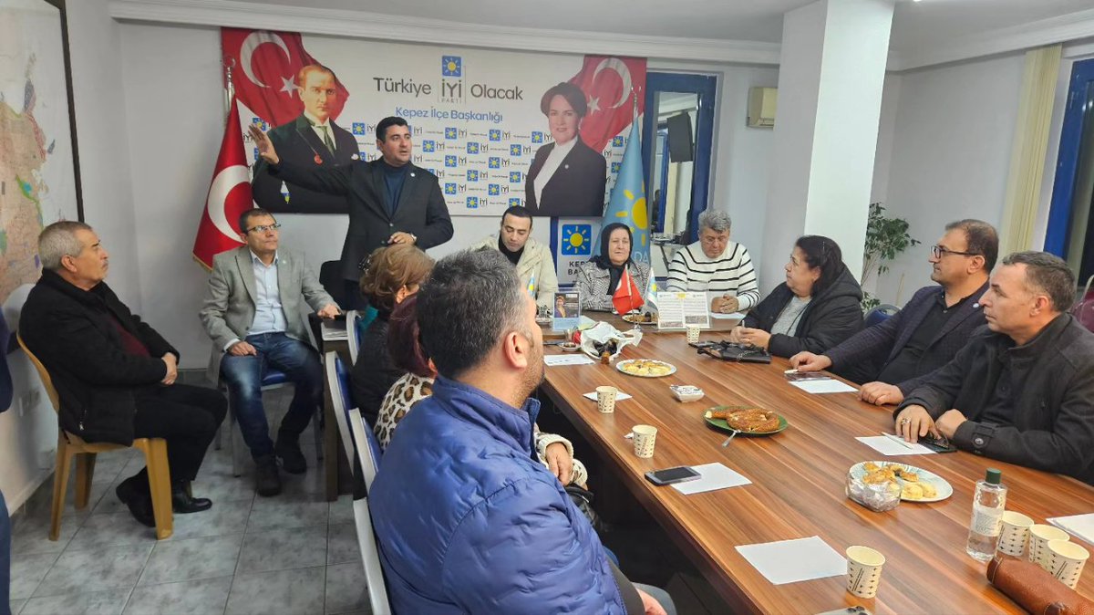 eyildirimlar's tweet photo. Sn.Genel Başkanımız @meral_aksener'in yanında ve emrinde olduğunu göstermek adına @iyiparti #Kepez teşkilatı olarak Birlik beraberlik görüntüsü vermek istedik.Yapılan spekülasyonlar ve yerel seçimler öncesi oluşan tüm manipülasyonların karşısındayız.Teşkilat bireylerin üstündedir https://t.co/kOjoAPzKt1