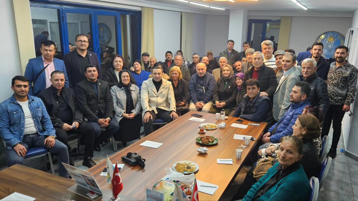 eyildirimlar's tweet photo. Sn.Genel Başkanımız @meral_aksener'in yanında ve emrinde olduğunu göstermek adına @iyiparti #Kepez teşkilatı olarak Birlik beraberlik görüntüsü vermek istedik.Yapılan spekülasyonlar ve yerel seçimler öncesi oluşan tüm manipülasyonların karşısındayız.Teşkilat bireylerin üstündedir https://t.co/kOjoAPzKt1