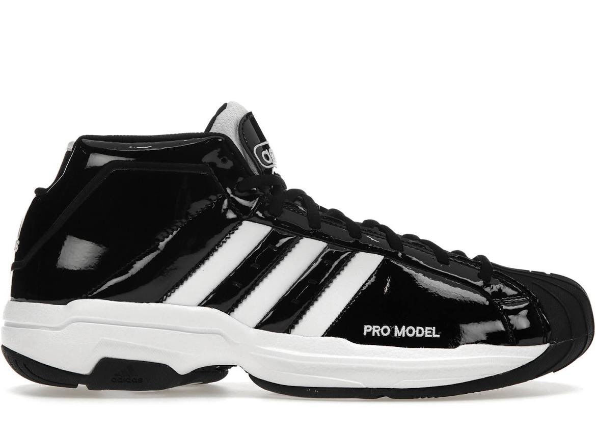 Noe_Magdaleno's tweet photo. Now I’m in a nostalgic sneaker mood. Let’s get a thread going of the best hoop shoes through the years… there’s so many forgotten gems https://t.co/NDoNl3uP0a