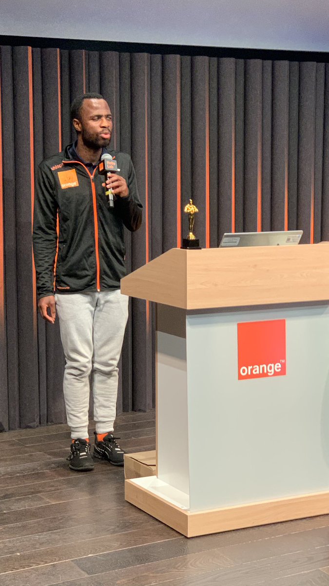 PhilippeWolak's tweet image. Cet après-midi j’accompagnais @yvanwouandji pour son intervention au séminaire d’une entité @OrangeIDF l’USC IDF. Une intervention sur le collectif, la cohésion d’équipe, l’intelligence collective et des échanges avec la salle très riches cc @SylvieBeee @laurence_jdn