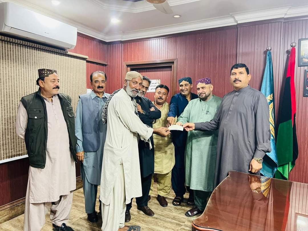 ARaufGhoriPPP's tweet photo. میونسپل کارپوریشن میرپورخاص کہ ریٹائرڈ ملازمین کے لئے بہتر اقدام کیا۔ ریٹائرڈ ملازمین کے رُکے ہُوئے گریجویٹی اور پینشن چیک ریٹائرڈ ملازمین میں تقسیم کیے۔ 

#BilawalBhuttoZardari #MayorMirpurkhas #MirpurkhasWorks #mayormirpurkhas  #abdulraufghori #localgovernment   #PakistanPeoplesParty  #BilwalBhuttoZardari #Mirpurkhas